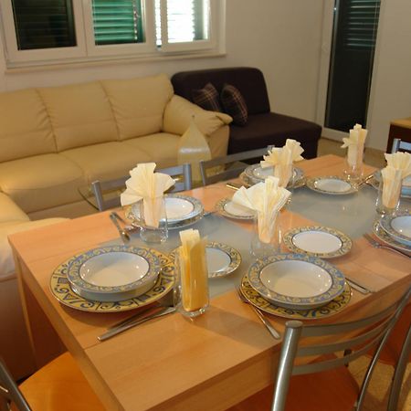 Robinson Bella Apartment Bogomolje Luaran gambar