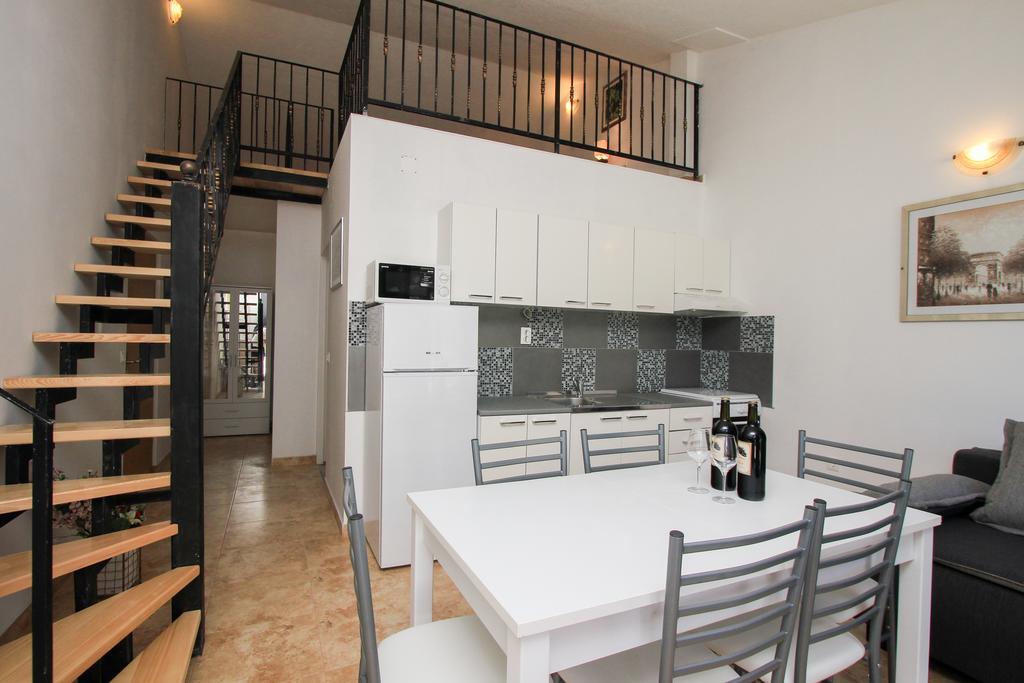 Robinson Bella Apartment Bogomolje Luaran gambar