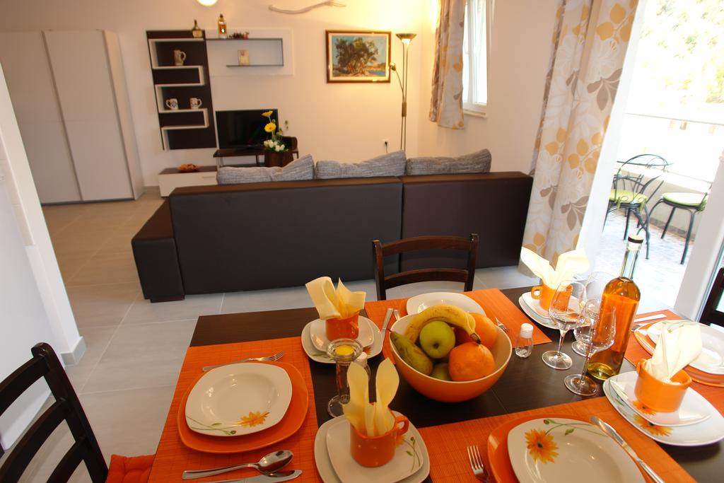 Robinson Bella Apartment Bogomolje Luaran gambar